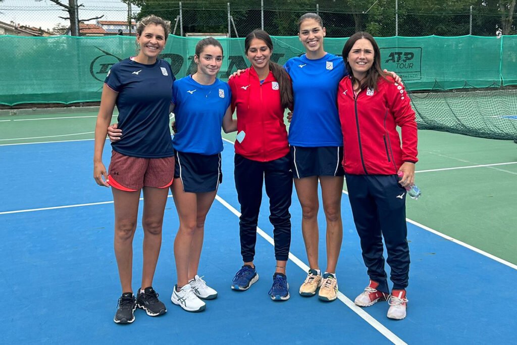 La formazione femminile di Serie B1 del Tennis Club Cagliari