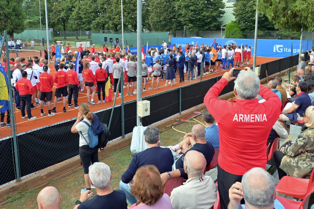 Un'immagine della cerimonia inaugurale dei Campionati Europei under 16 by Lavoropiù, al via lunedì a Parma (foto Adelchi Fioriti/FITP)