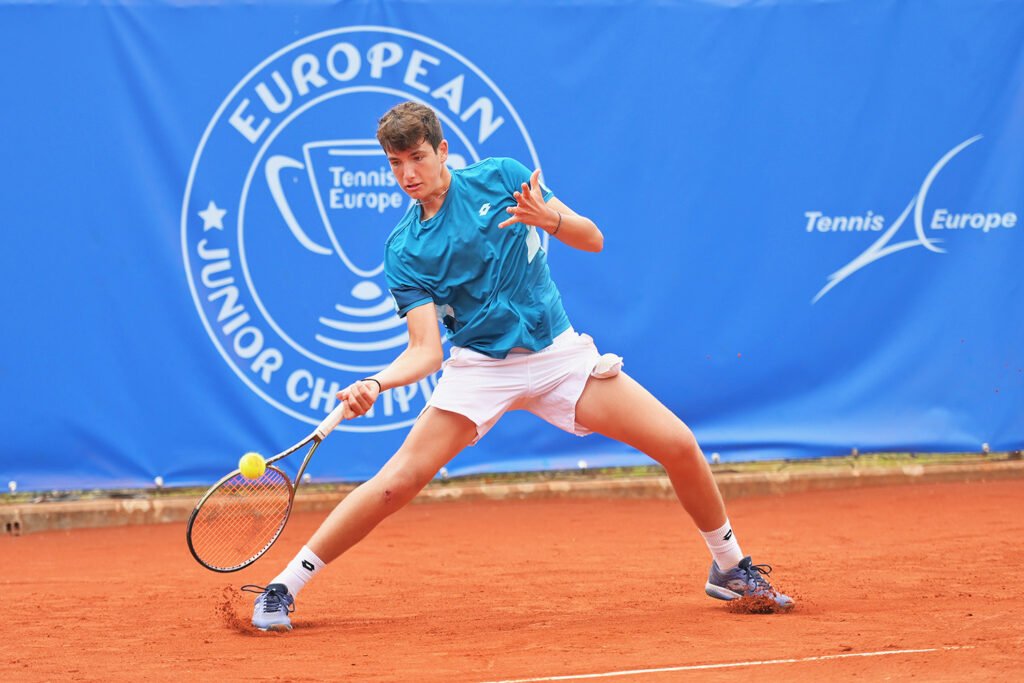 L'aretino Raffaele Ciurnelli, a segno all'esordio nei Campionati europei under 16 by Lavoropiù (foto Adelchi Fioriti/FITP)